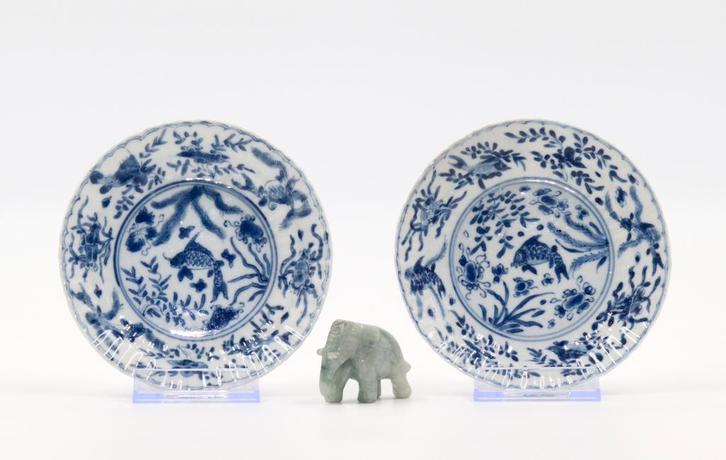 Chinees porselein | Kangxi 18e eeuw schotels 2 st., Antiek en Kunst, Kunst | Niet-Westerse kunst, Ophalen of Verzenden