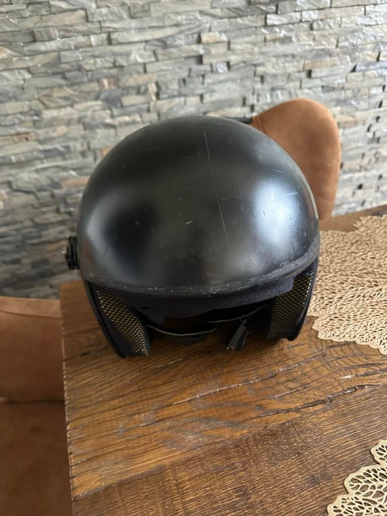 Zwarte Helm - gebruikt - maat L, Fietsen en Brommers, Brommerhelmen, Ophalen of Verzenden, Gebruikt, Large