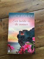Lucy Foley — Een liefde in de zomer, Ophalen of Verzenden, Gelezen
