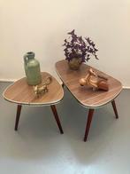 Retro bijzettafeltjes / plantentafeltjes jaren '60, Huis en Inrichting, Tafels | Bijzettafels, Minder dan 45 cm, Minder dan 55 cm