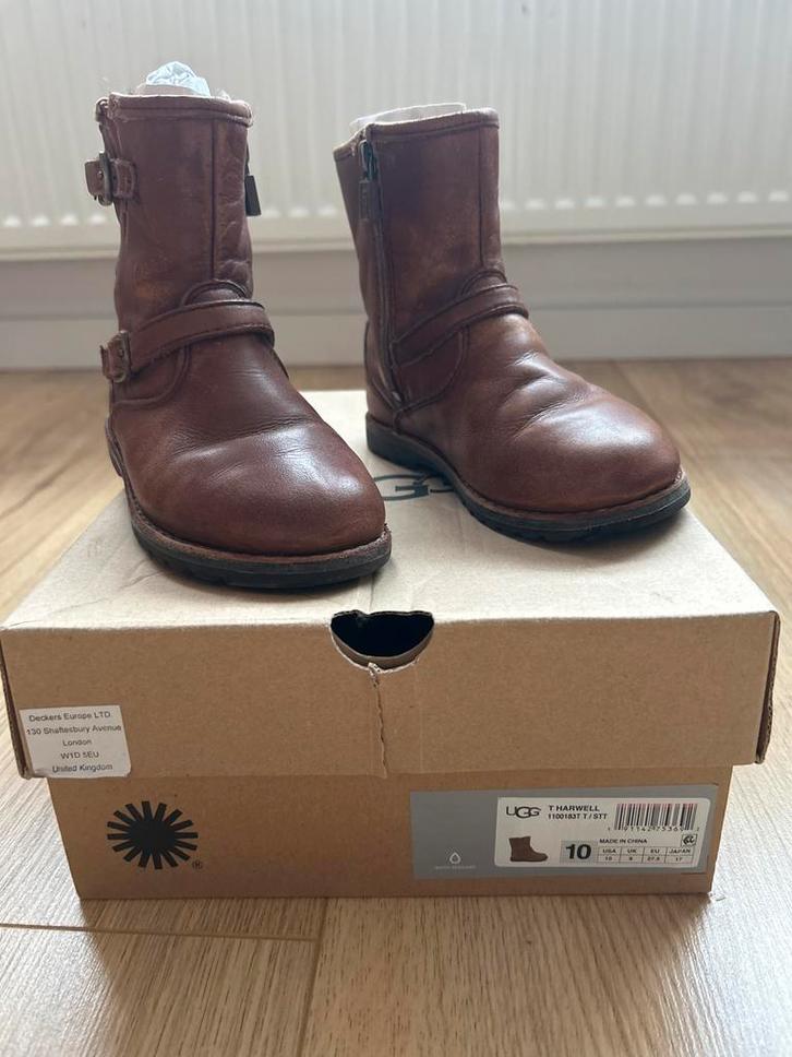 Uggs Laarzen Maat 27.5, Kinderen en Baby's, Kinderkleding | Schoenen en Sokken, Gebruikt, Laarzen, Jongen of Meisje, Ophalen of Verzenden