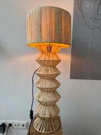 Raffia Lamp - Handgevlochten - Als Nieuw, Huis en Inrichting, Lampen | Vloerlampen, Ophalen of Verzenden, Zo goed als nieuw, Stof