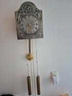 Mooie antieke wandklok, Ophalen