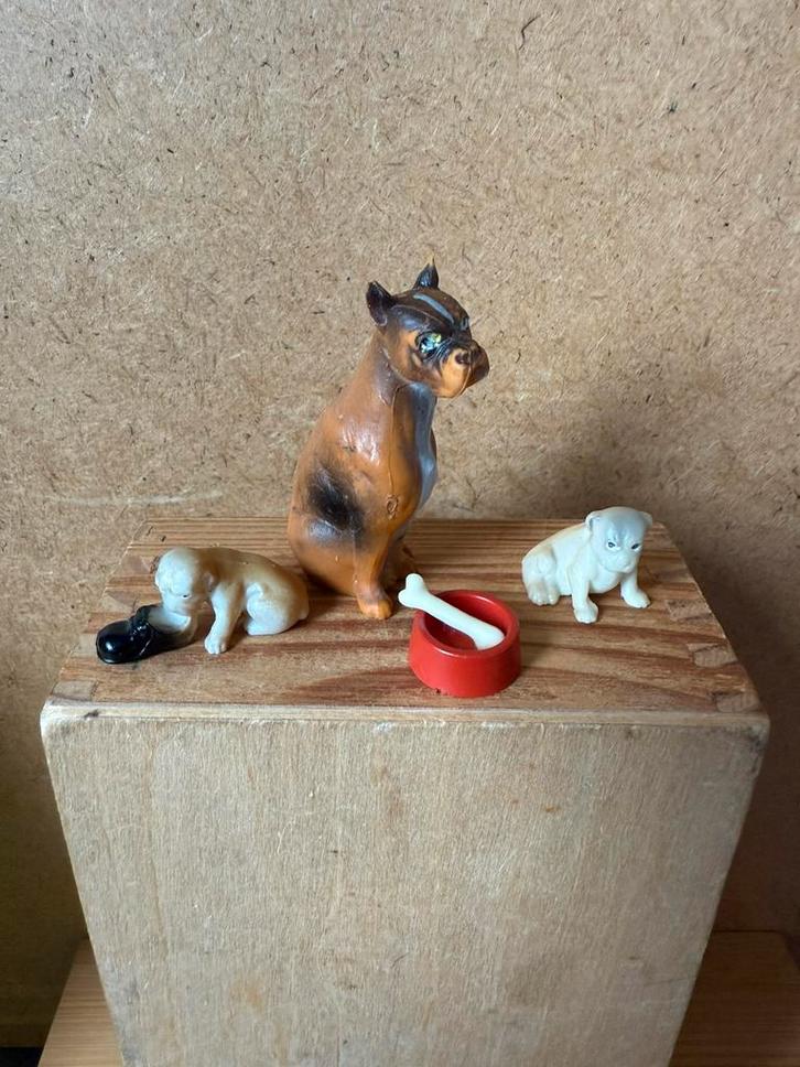 Set lundby honden - hond groot is 5.5cm hoog, Verzamelen, Poppenhuizen en Toebehoren, Zo goed als nieuw, Poppenhuis, Ophalen of Verzenden