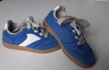 Blue box schoenen maat 23 beschikbaar voor biedingen