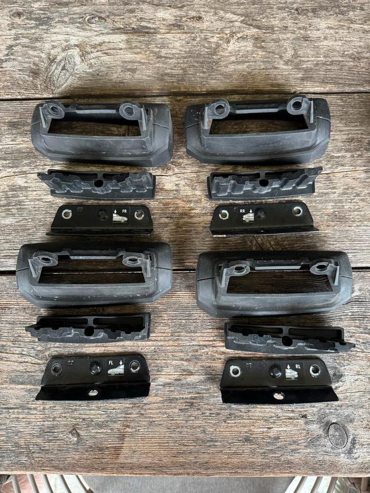 Thule Kit 3028 Dakdrager Voetset BMW o.a. 1 2 3 4 6 Serie, Auto diversen, Dakdragers, Gebruikt, Ophalen of Verzenden