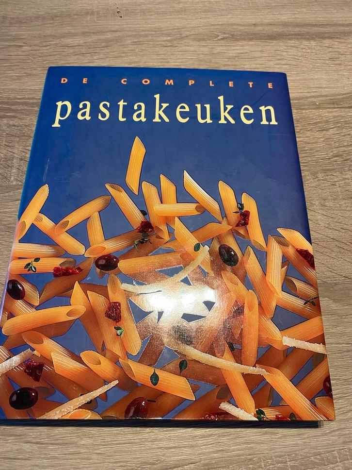 De Complete Pastakeuken, Boeken, Kookboeken, Zo goed als nieuw, Voorgerechten en Soepen, Italië, Vegetarisch, Ophalen