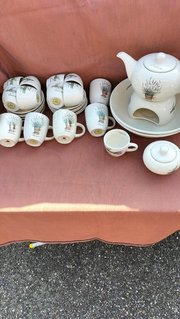 Nieuw -  Jet Lavendel  servies delen =, Huis en Inrichting, Keuken | Servies, Nieuw, Overige stijlen, Ophalen of Verzenden