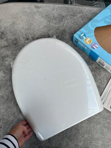 Wc bril beschikbaar voor biedingen