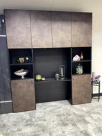 Een gloednieuw showroom dressoir, Huis en Inrichting, Kasten | Dressoirs, Ophalen, Met deur(en), Nieuw, 200 cm of meer