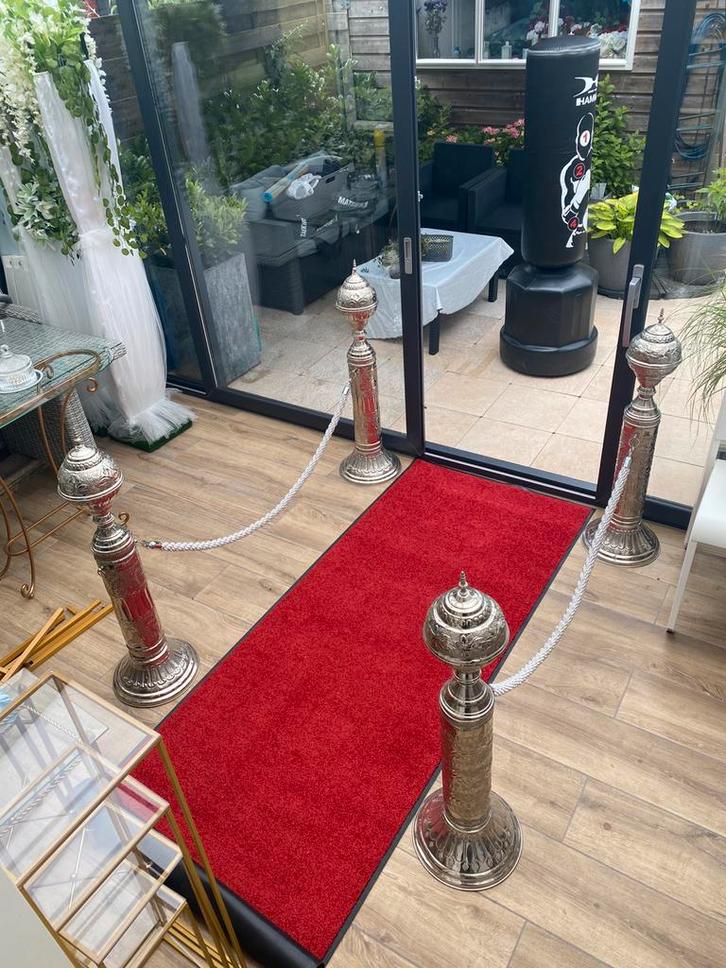 Afzetpalen rode loper te huur!!, Hobby en Vrije tijd, Feestartikelen | Verhuur, Zo goed als nieuw, Ophalen of Verzenden