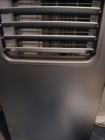 Zwarte Airco - Zo Goed Als Nieuw! beschikbaar voor biedingen