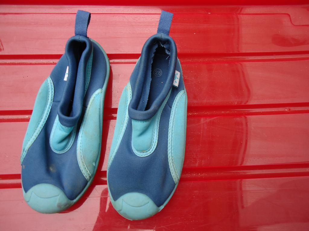 Waterschoenen maat 28 surfschoenen strand schoenen blauw, Kinderen en Baby's, Kinderkleding | Schoenen en Sokken, Jongen of Meisje