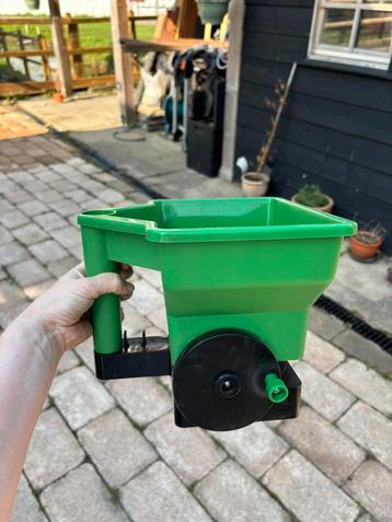 Graszaaier beschikbaar voor biedingen