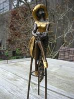bronzen beeld art deco meisje, Antiek en Kunst, Kunst | Beelden en Houtsnijwerken, Verzenden