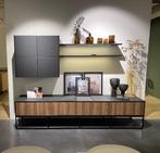 Showroom Woonwand meubel, Ophalen, Zo goed als nieuw, Overige materialen, Met hangruimte