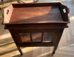 Antiek theekastje, Ophalen, Gebruikt