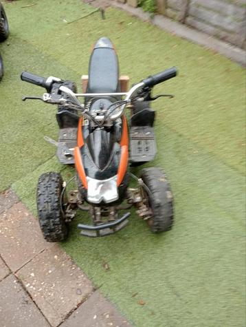Electrisch kinder Quads 800 Whatt advertentie goed lezen !!! beschikbaar voor biedingen