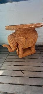 Rieten tafel of decoratie h55x70x40, Antiek en Kunst, Ophalen of Verzenden
