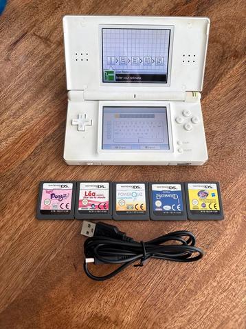 Nintendo DS Wit + 5 Games beschikbaar voor biedingen