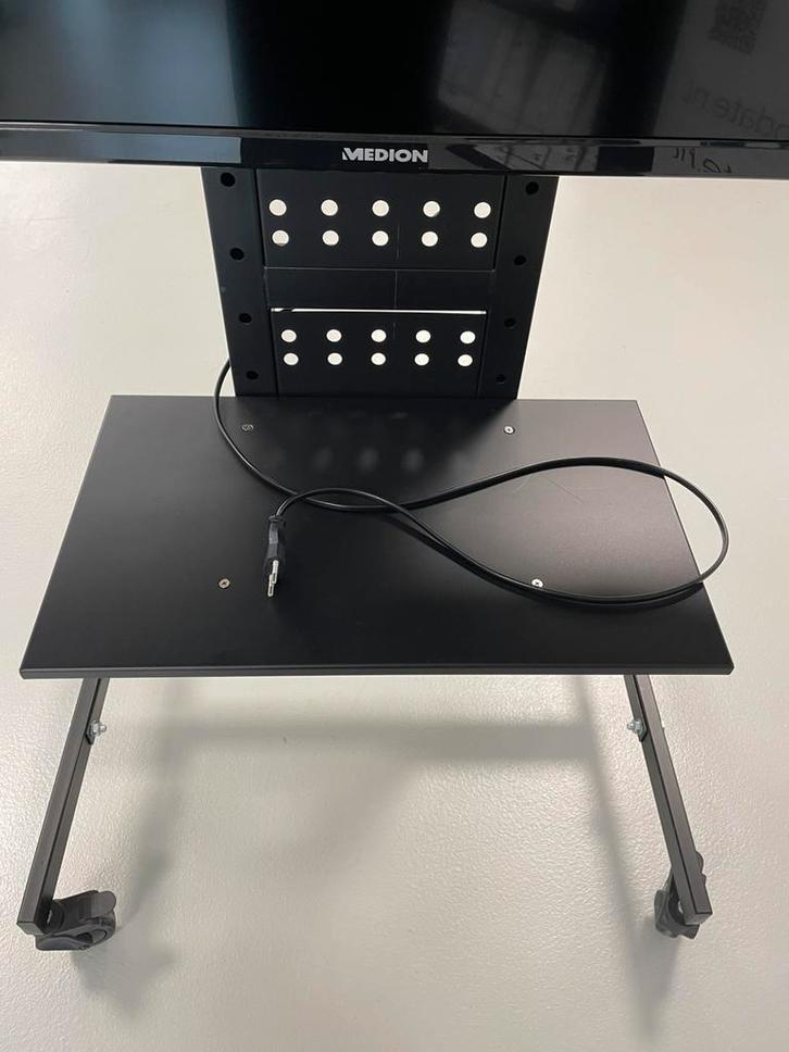 Verrijdbare TV standaard., Computers en Software, Laptoptafels, Gebruikt, Ophalen