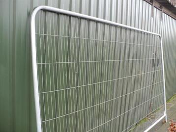 bouwhekken afrasterhekken. beschikbaar voor biedingen