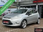 Ford Fiesta 1.6 Ghia in zeer goede staat, 1596 cc, Stof, Gebruikt, Beige