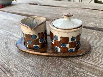 Melk en suiker set houten plateau vintage retro jaren 60-70 beschikbaar voor biedingen