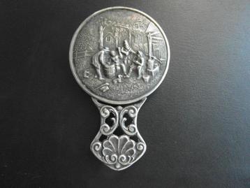 KLEIN SILVER PLATE SPIEGELTJE UIT 1898 MET FACET GESLEPEN GL beschikbaar voor biedingen