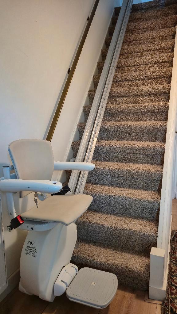 Otolift, Diversen, Trapliften, Zo goed als nieuw, Recht, Ophalen