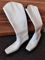 Nieuwe laarzen Zara wit vierkante neus maat 40, Kleding | Dames, Schoenen, Ophalen of Verzenden, Nieuw, Wit, Hoge laarzen