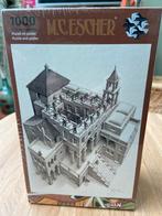 Puzzel en poster Escher 1000 stukjes klimmen en dalen, Ophalen of Verzenden, 500 t/m 1500 stukjes, Zo goed als nieuw