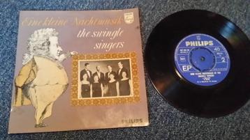 EP van the Swingle Singers - Eine Kleine Nachtmusik beschikbaar voor biedingen