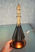 Raket Tafellamp Lancering eerste ruimtevlucht VOSTOK Gagarin, Antiek en Kunst, Ophalen of Verzenden