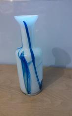 Witte vaas met blauwe decoratie, Ophalen of Verzenden