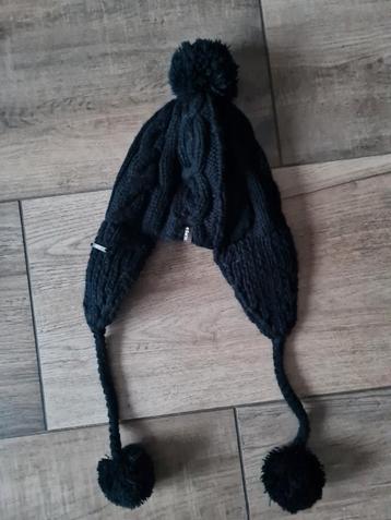 Barts muts + handschoenen beschikbaar voor biedingen