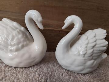 2 Zwanen beeldjes beschikbaar voor biedingen