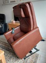 Comfortabele sta op stoel Prominent leer 1 jaar oud zgan, Huis en Inrichting, Fauteuils, Ophalen, Zo goed als nieuw, Leer