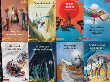 8 Lees leeuw boeken beschikbaar voor biedingen