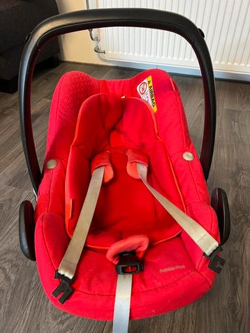 Peble plus maxi cosi inclusief verkleiner beschikbaar voor biedingen