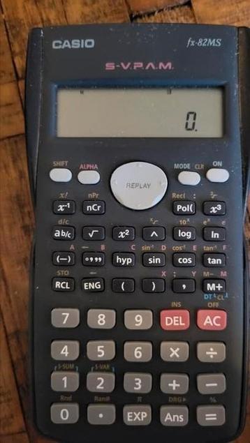 Rekenmachine Casio FX-82MS beschikbaar voor biedingen