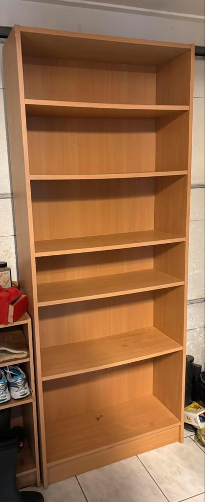 Boekenkast kast lijkt op Billy, Huis en Inrichting, Kasten | Boekenkasten, Gebruikt, 50 tot 100 cm, 200 cm of meer, 25 tot 50 cm
