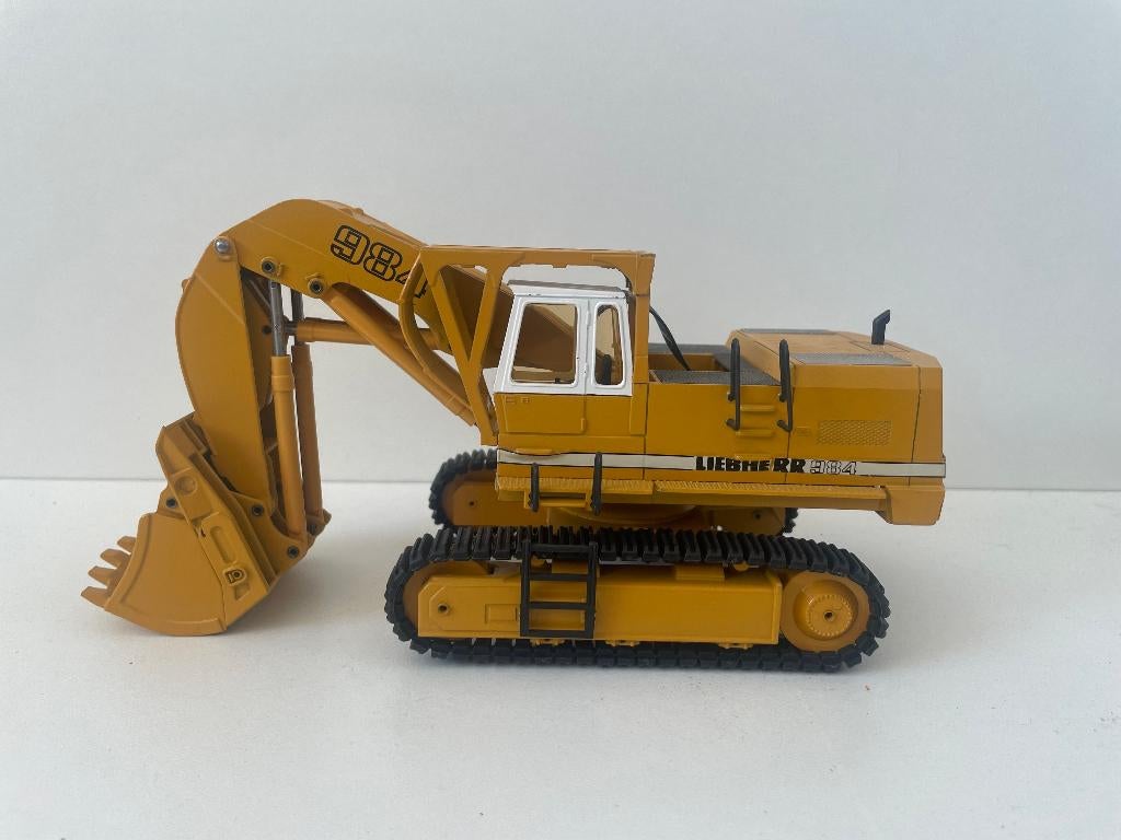 liebherr 984 frontshovel van Conrad, Hobby en Vrije tijd, Modelauto's | 1:50, Ophalen of Verzenden, Gebruikt, Hijskraan, Tractor of Landbouw