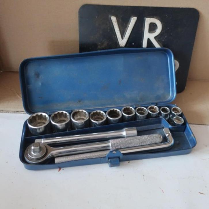 HEMA doppen set kist metaal vintage retro gereedschap, Auto diversen, Autogereedschap, Gebruikt, Ophalen of Verzenden