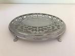 Franse opengewerkte roestvrij stalen ovalen onderzetter, Ophalen of Verzenden, Gebruikt, Pot of Pan