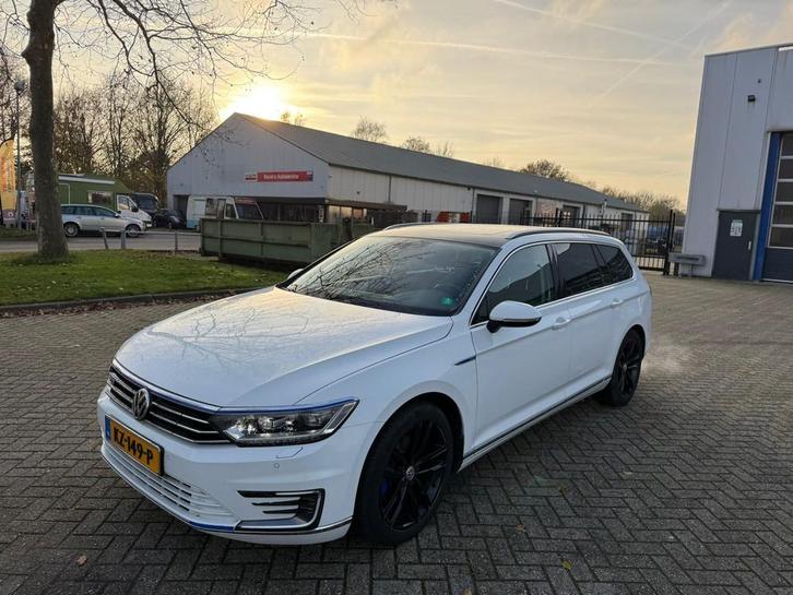 Volkswagen Passat Variant 1.4 TSI GTE Connected Series Plus, Auto's, Volkswagen, Bedrijf, Te koop, Passat, ABS, Adaptive Cruise Control