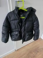 Zwarte Zara jas, maat 110, Jongen of Meisje, Overige typen, Ophalen of Verzenden, Zo goed als nieuw