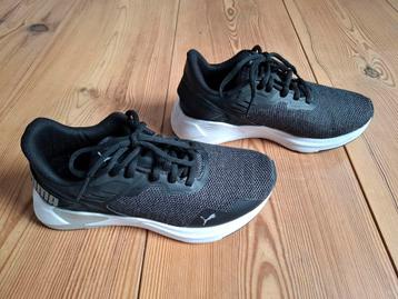 Zwarte "Puma" Disperse XT2 sportschoenen. Mt.37. beschikbaar voor biedingen