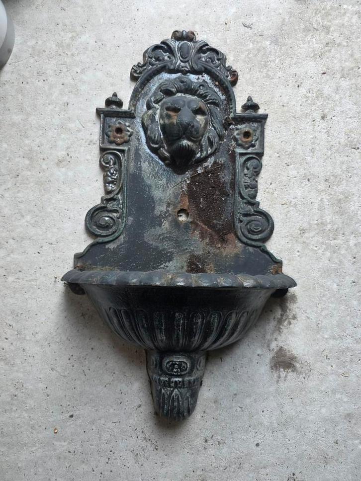 Decoratieve antieke wandfontein., Tuin en Terras, Waterpartijen en Fonteinen, Gebruikt, Fontein, Gietijzer, Ophalen of Verzenden