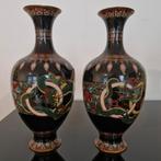 Een stel cloisonné vazen, Japan eind 19e eeuw Meiji periode, Antiek en Kunst, Antiek | Vazen, Ophalen of Verzenden
